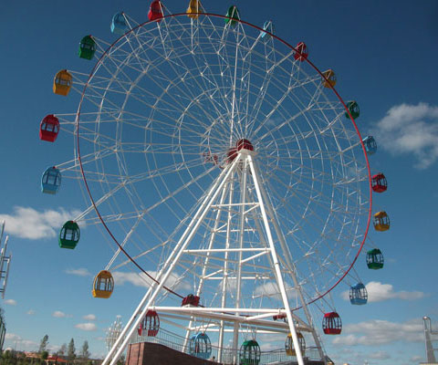 Amusement park big ferris wheel ride in Beston